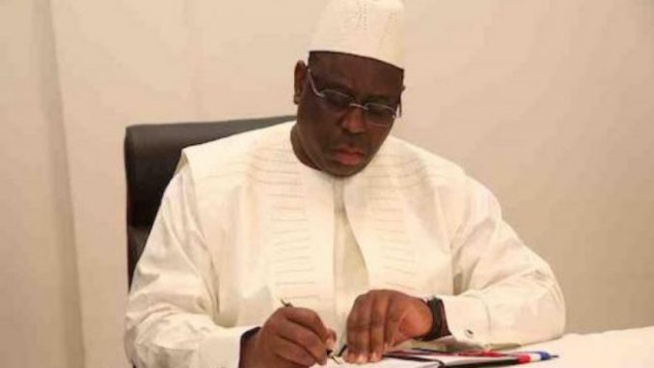 Administration : Macky secoue les cocotiers Administration : Macky secoue les cocotiers