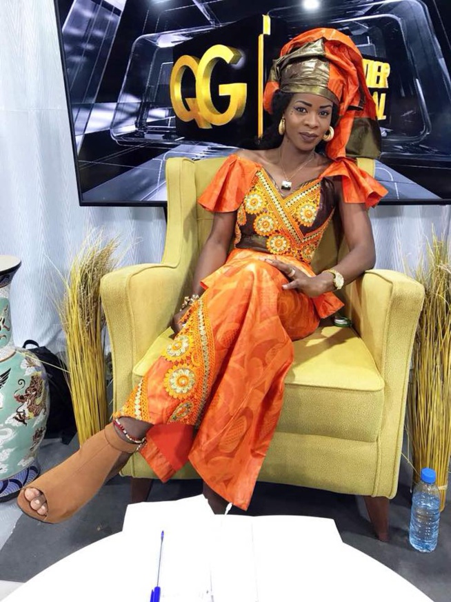 Alphie Ba chics et Class pour vous donner un… Alphie Ba chics et Class pour vous donner un…