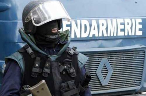 Vol avec violence: L'auxiliaire de gendarmerie cambrioleur et ses acolytes encourent 5 ans de prison ferme Vol avec violence: L'auxiliaire de gendarmerie cambrioleur et ses acolytes encourent 5 ans de prison ferme