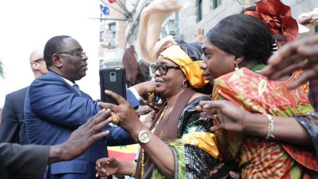 Le Président Macky Sall se paie un bain de foule au Canada Le Président Macky Sall se paie un bain de foule au Canada
