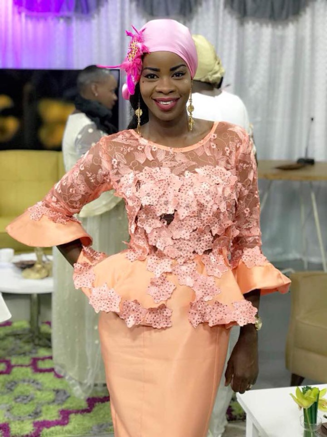 Les dernières tendances de la mode , Admirez le Sagnsé Sénégalaises de Alphie… Les dernières tendances de la mode , Admirez le Sagnsé Sénégalaises de Alphie…