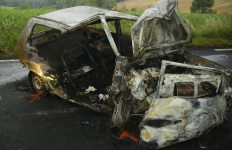 Collision entre deux véhicules à Tambacounda : Deux personnes meurent complément calcinées Collision entre deux véhicules à Tambacounda : Deux personnes meurent complément calcinées