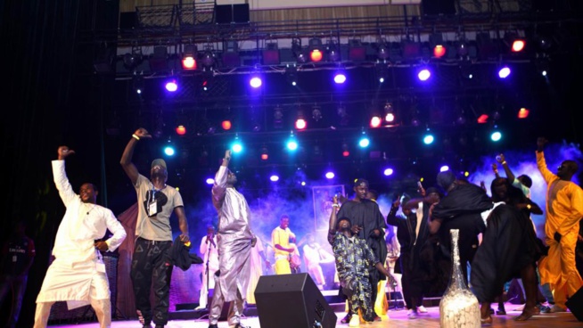 Retour en images du « thiant » de Siteu au grand théâtre…Tout ce que vous n’avez pas vu en Images Retour en images du « thiant » de Siteu au grand théâtre…Tout ce que vous n’avez pas vu en Images