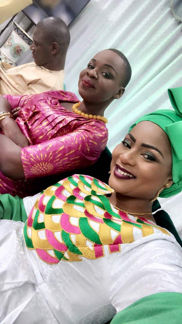 Mery Beye de la Tfm, Elle étale sa classe en tournage de … Mery Beye de la Tfm, Elle étale sa classe en tournage de …