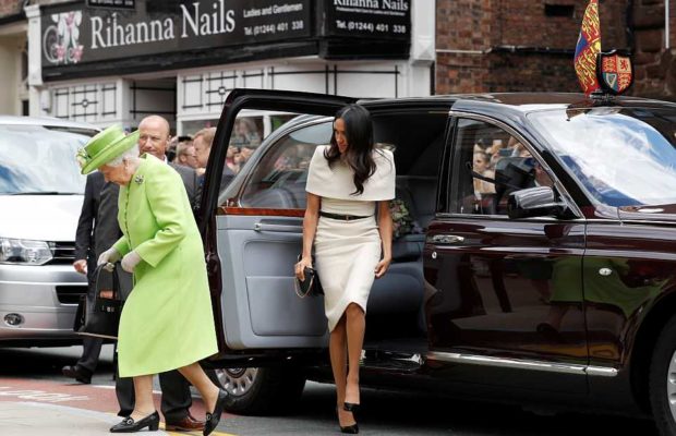 Le premier faux-pas de Meghan Markle face à la reine Elizabeth ? Ça ne se fait pas du tout… Le premier faux-pas de Meghan Markle face à la reine Elizabeth ? Ça ne se fait pas du tout…