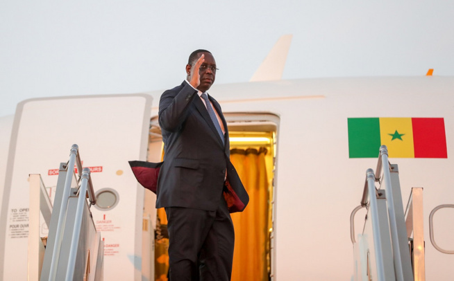 Pour aller supporter les Lions en Russie: Macky Sall a pris les… Pour aller supporter les Lions en Russie: Macky Sall a pris les…