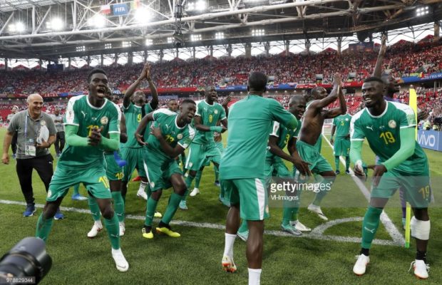 Les joueurs Sénégalais présentent la danse de la Coupe du monde 2018 Les joueurs Sénégalais présentent la danse de la Coupe du monde 2018