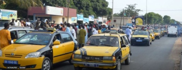 URGENT : Le gendarme B. Diemé, présumé racketteur du taximan, dans les locaux disciplinaires de la LGI Mbao URGENT : Le gendarme B. Diemé, présumé racketteur du taximan, dans les locaux disciplinaires de la LGI Mbao