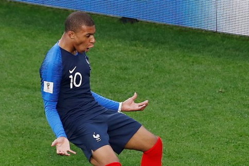 La France bat le Pérou et file en huitième La France bat le Pérou et file en huitième