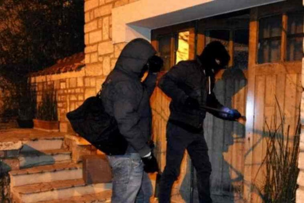 Braquage à Khombole : Une quincaillerie visitée avec deux 4X4 Braquage à Khombole : Une quincaillerie visitée avec deux 4X4