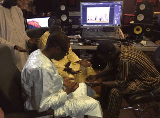 Présentation de condoléances de Youssou Ndour chez Thione Seck après la disparition de la sœur de Diaga