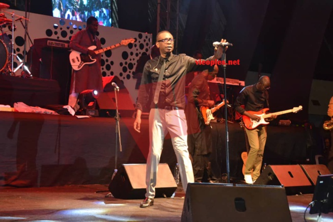 Les images qui montrent le bonheur des fans devant Youssou Ndour au CICES ce 30 juin. Les images qui montrent le bonheur des fans devant Youssou Ndour au CICES ce 30 juin.