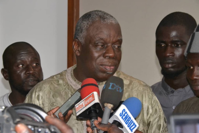 Diop Sy à la rencontre des étudiants pour soutenir le président Macky Sall.