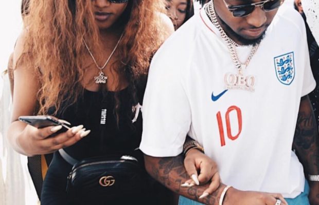 Davido est allé présenter sa fiancée chioma son ex domestique au … IL nous montre l’intérieur de sa nouvelle maison