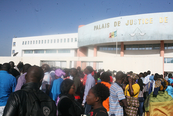 Fraude au Bac 2017 : Seuls 7 prévenus sur les 39 ont été condamnés de 1 à 5 ans de prison ferme Fraude au Bac 2017 : Seuls 7 prévenus sur les 39 ont été condamnés de 1 à 5 ans de prison ferme
