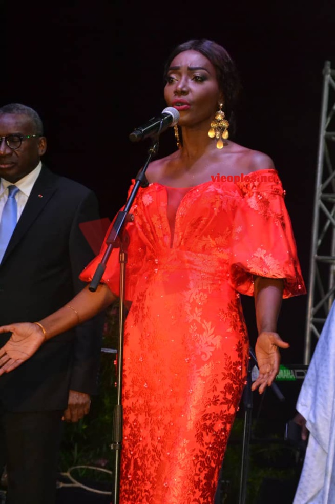 En images, la diva Coumba Gawlo assure un spectacle inédit à la Résidence de l'ambassade de la France à Dakar. En images, la diva Coumba Gawlo assure un spectacle inédit à la Résidence de l'ambassade de la France à Dakar.