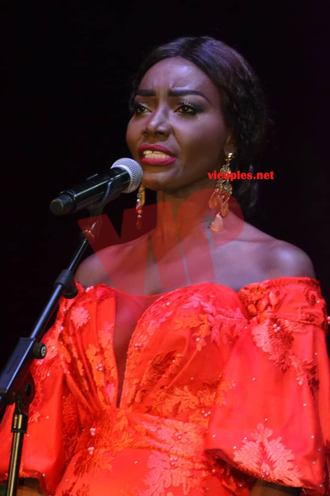 En images, la diva Coumba Gawlo assure un spectacle inédit à la Résidence de l'ambassade de la France à Dakar. En images, la diva Coumba Gawlo assure un spectacle inédit à la Résidence de l'ambassade de la France à Dakar.