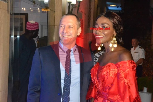 En images, la diva Coumba Gawlo assure un spectacle inédit à la Résidence de l'ambassade de la France à Dakar. En images, la diva Coumba Gawlo assure un spectacle inédit à la Résidence de l'ambassade de la France à Dakar.