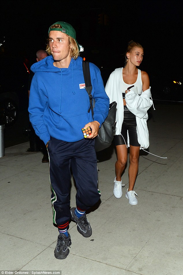 Justin Bieber et sa fiancée Hailey Baldwin préparent leur mariage, Justin Bieber Térassé, il s’effondre en pleine rue ! Justin Bieber et sa fiancée Hailey Baldwin préparent leur mariage, Justin Bieber Térassé, il s’effondre en pleine rue !