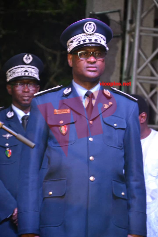 Féte nationale du 14 Juillet de la France, le patron de la police Omar Maal décoré par SE Christophe Bigot ambassadeur de la France