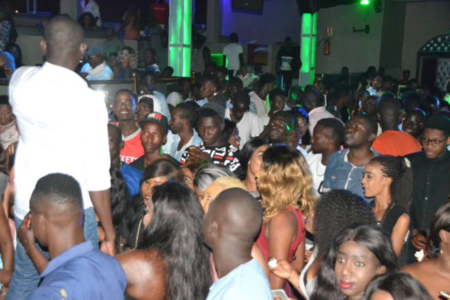 74 IMAGES: La jet-set Dakaroise à l'assaut du Saraba avec un Pape Diouf décisif pour le 13 octobre à Accor Hotel Arena Paris Bercy. 74 IMAGES: La jet-set Dakaroise à l'assaut du Saraba avec un Pape Diouf décisif pour le 13 octobre à Accor Hotel Arena Paris Bercy.