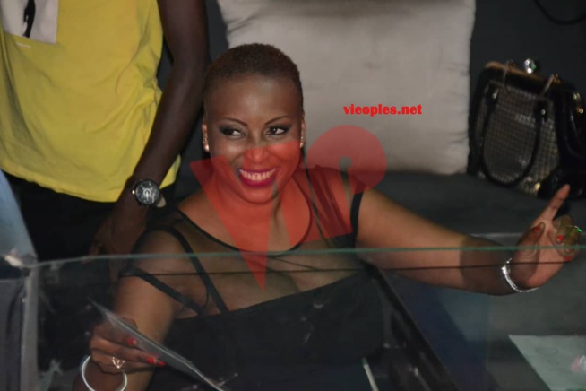 74 IMAGES: La jet-set Dakaroise à l'assaut du Saraba avec un Pape Diouf décisif pour le 13 octobre à Accor Hotel Arena Paris Bercy. 74 IMAGES: La jet-set Dakaroise à l'assaut du Saraba avec un Pape Diouf décisif pour le 13 octobre à Accor Hotel Arena Paris Bercy.