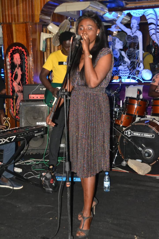 La nouvelle voix de la musique Yacine en live au Golden Night Club. La nouvelle voix de la musique Yacine en live au Golden Night Club.