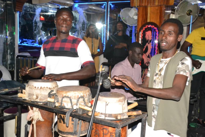 La nouvelle voix de la musique Yacine en live au Golden Night Club. La nouvelle voix de la musique Yacine en live au Golden Night Club.