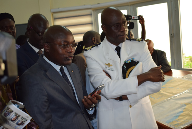 Photos de la cérémonie de remise de quit de géolocalisation avec le ministère de la péche.