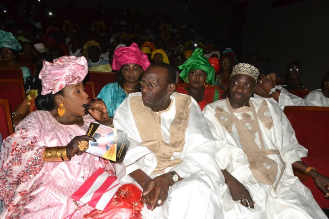 HOMMAGE A MADIODIO GNINGUE: Le Sorano a rendu à César ce qui lui appartient avec l'ensemble lyrique traditionel.