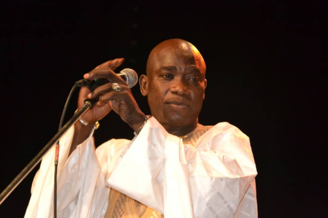 HOMMAGE A MADIODIO GNINGUE: Le Sorano a rendu à César ce qui lui appartient avec l'ensemble lyrique traditionel. HOMMAGE A MADIODIO GNINGUE: Le Sorano a rendu à César ce qui lui appartient avec l'ensemble lyrique traditionel.