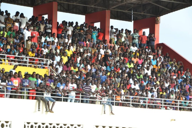 Eumeu Séne “rate” son Bakou et quitte le stade en snobant les journalistes ! Eumeu Séne “rate” son Bakou et quitte le stade en snobant les journalistes !