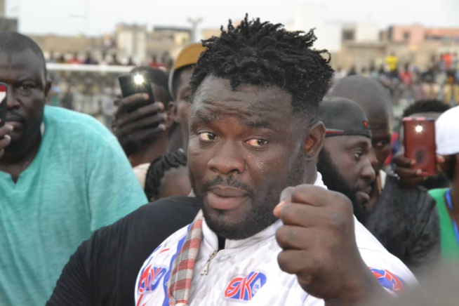 Eumeu Séne “rate” son Bakou et quitte le stade en snobant les journalistes ! Eumeu Séne “rate” son Bakou et quitte le stade en snobant les journalistes !