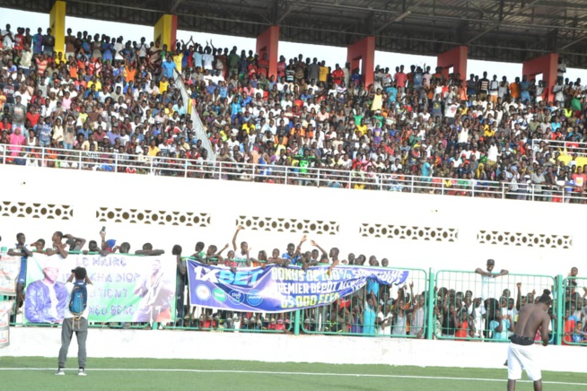 Eumeu Séne “rate” son Bakou et quitte le stade en snobant les journalistes ! Eumeu Séne “rate” son Bakou et quitte le stade en snobant les journalistes !