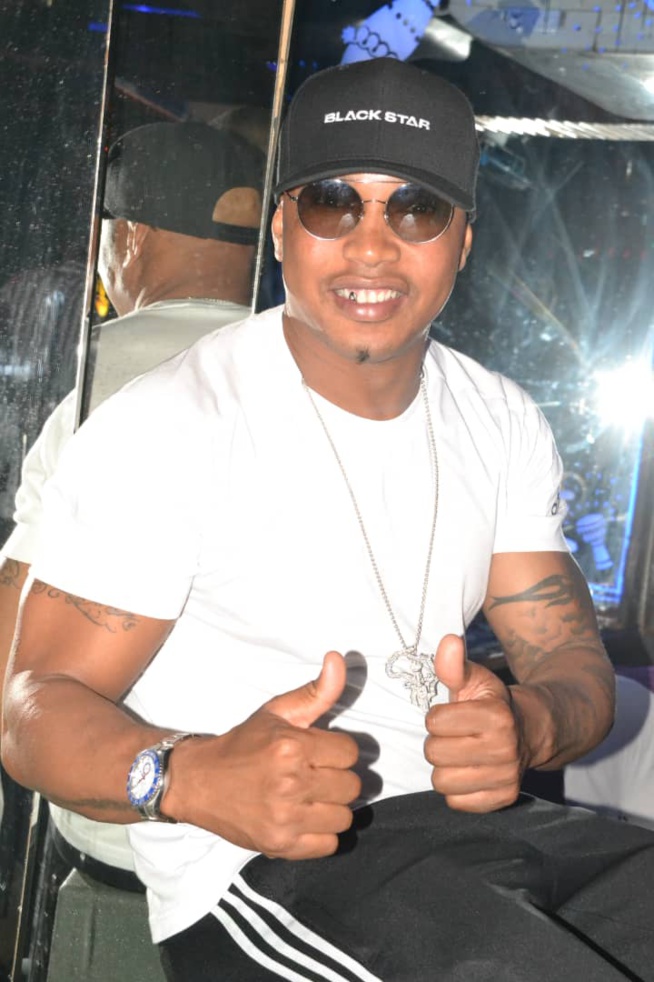 Golden Night : Pape Diouf souffle une bougies de plus devant ses fans, le show etait au rendez-vous avant le 13 octobre à Bercy.