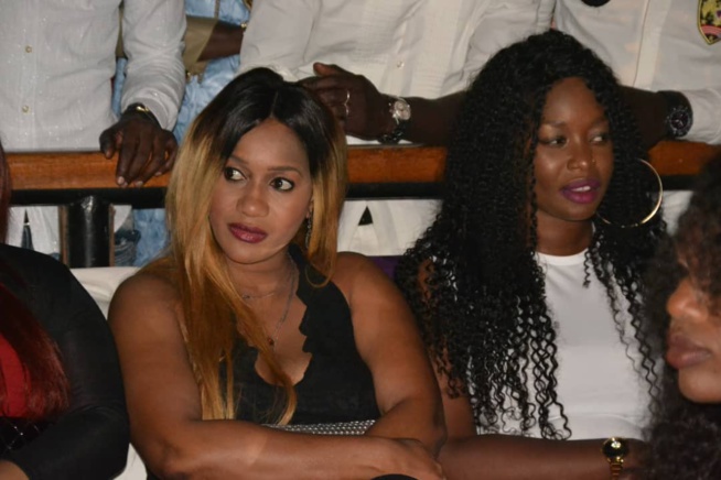 Golden Night : Pape Diouf souffle une bougies de plus devant ses fans, le show etait au rendez-vous avant le 13 octobre à Bercy. Golden Night : Pape Diouf souffle une bougies de plus devant ses fans, le show etait au rendez-vous avant le 13 octobre à Bercy.