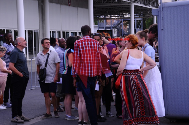 Les premiéres images du"GRAND BAL" au Palais 12 de Bruxelles avec la méga star planétaire Youssou Ndour. Les premiéres images du"GRAND BAL" au Palais 12 de Bruxelles avec la méga star planétaire Youssou Ndour.