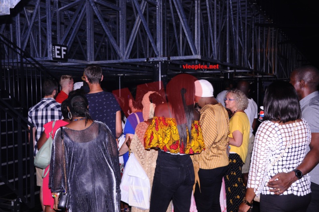 Les premiéres images du"GRAND BAL" au Palais 12 de Bruxelles avec la méga star planétaire Youssou Ndour. Les premiéres images du"GRAND BAL" au Palais 12 de Bruxelles avec la méga star planétaire Youssou Ndour.