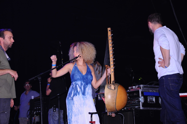 Les premiéres images du"GRAND BAL" au Palais 12 de Bruxelles avec la méga star planétaire Youssou Ndour. Les premiéres images du"GRAND BAL" au Palais 12 de Bruxelles avec la méga star planétaire Youssou Ndour.