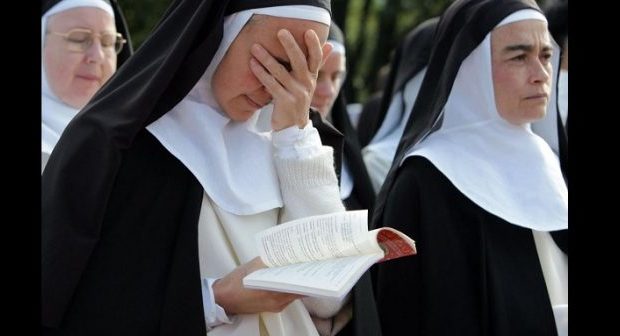 Scandale : Les religieuses victimes d’abus sexuel de la part des prêtres brisent le silence Scandale : Les religieuses victimes d’abus sexuel de la part des prêtres brisent le silence