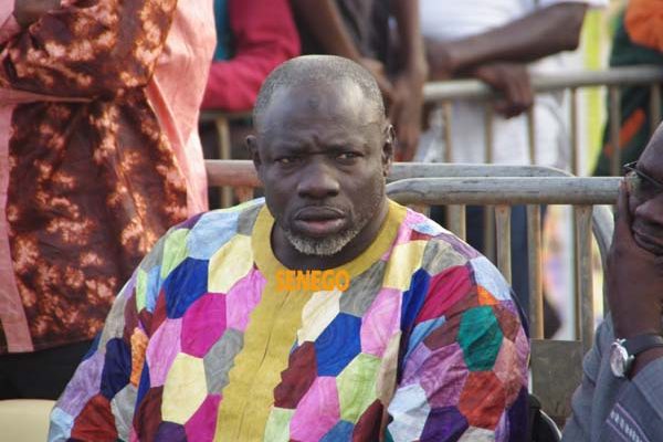 Lutte : la raison de la bagarre entre Max Mbargane et Abdou Lakhat Ndiaye au stade Lutte : la raison de la bagarre entre Max Mbargane et Abdou Lakhat Ndiaye au stade