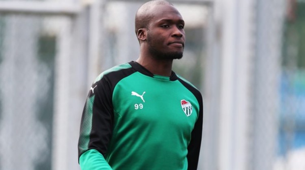 Moussa Sow arrête avec les « Lions » Moussa Sow arrête avec les « Lions »