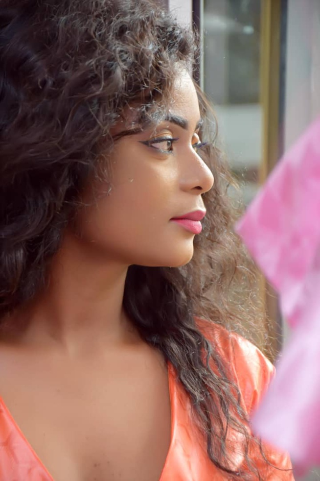 Mme Diouf, Merry Béye de la TFM annonce les tendances de la Tabaski. Mme Diouf, Merry Béye de la TFM annonce les tendances de la Tabaski.