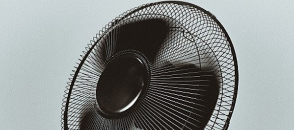 Le fait de dormir avec un ventilateur ne serait pas sans risque pour la santé ! Le fait de dormir avec un ventilateur ne serait pas sans risque pour la santé !