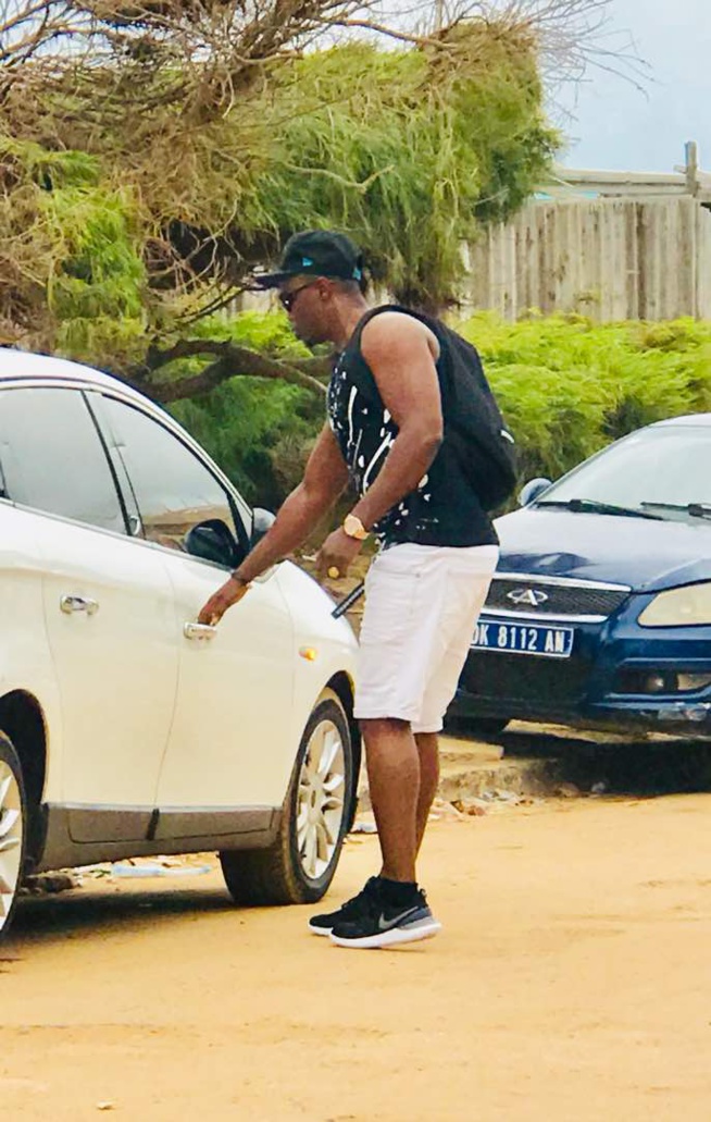 MODE ÉTÉ: L'incontournable de Zik Feeling sur la bande FM Cheikh Sarr a choisit sa collection été 2018.