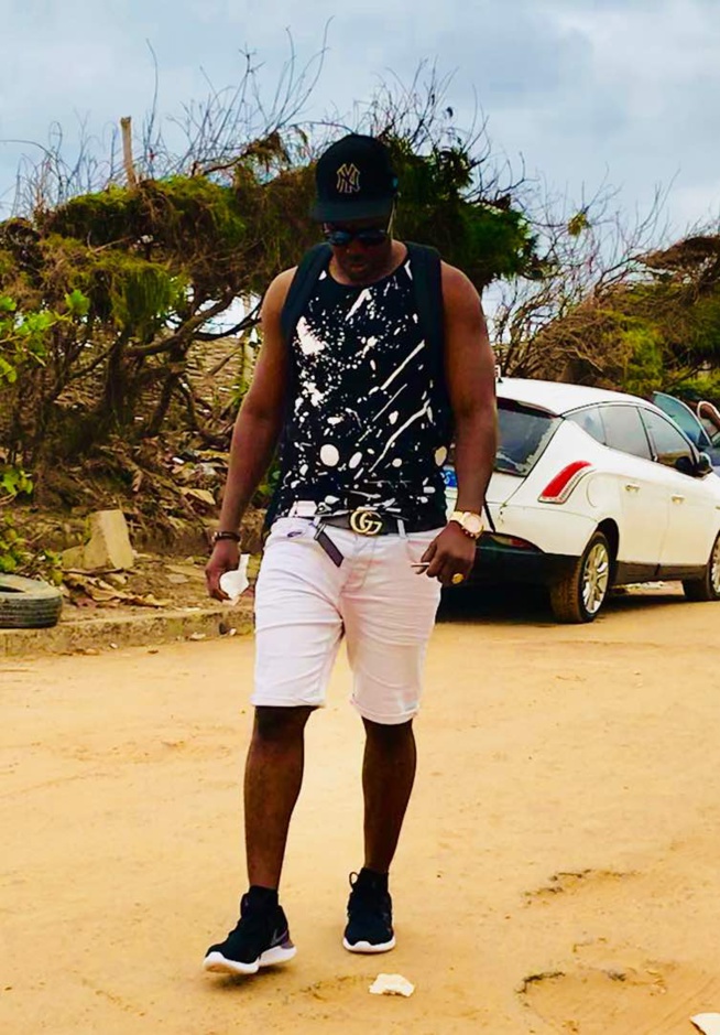 MODE ÉTÉ: L'incontournable de Zik Feeling sur la bande FM Cheikh Sarr a choisit sa collection été 2018. MODE ÉTÉ: L'incontournable de Zik Feeling sur la bande FM Cheikh Sarr a choisit sa collection été 2018.