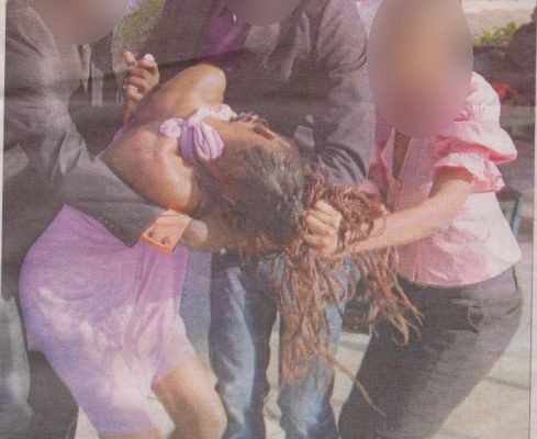 Elles se “partagent” le même mari: La petite sœur casse le bras de la grande sœur Elles se “partagent” le même mari: La petite sœur casse le bras de la grande sœur