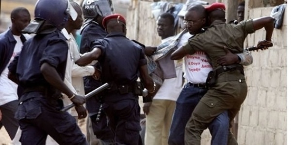 Violence et voie de fait, rébellion, outrage à agent : Adolphe Mendy écope d'un mois de prison... Violence et voie de fait, rébellion, outrage à agent : Adolphe Mendy écope d'un mois de prison...