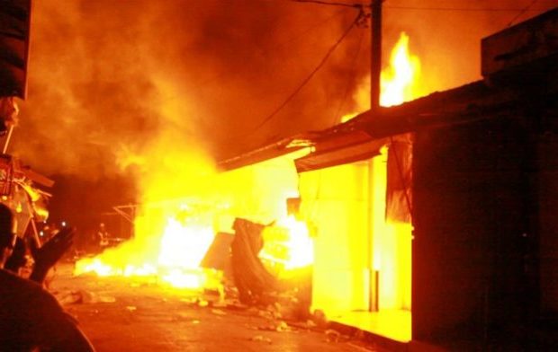 Après Ziguinchor, Violent incendie au marché de Thiaroye Dakar Après Ziguinchor, Violent incendie au marché de Thiaroye Dakar