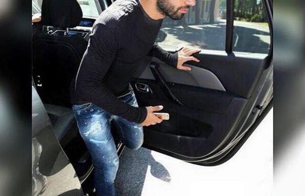 Mohamed Salah surpris avec son… dans sa voiture, Liverpool appelle la police Mohamed Salah surpris avec son… dans sa voiture, Liverpool appelle la police